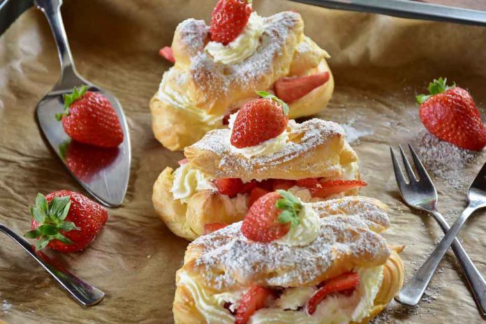 eclair-3366430_960_720 ร้านขนม